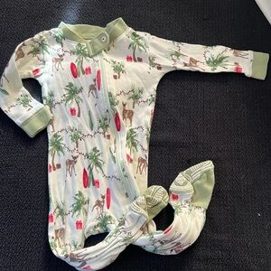 Tropical 🌴 Christmas reindeer footies 🦌